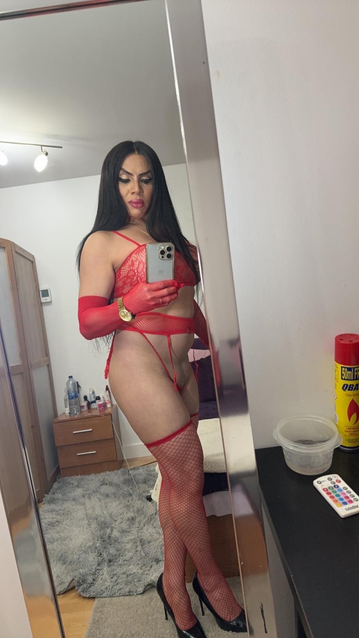 TRANS FIESTERA CON DELICIOSO REGALO PARA TU CULITO