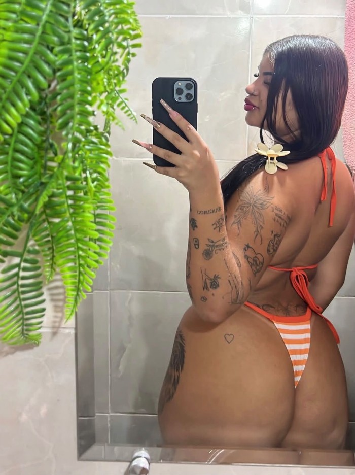 Joven sexy hot descomplicada