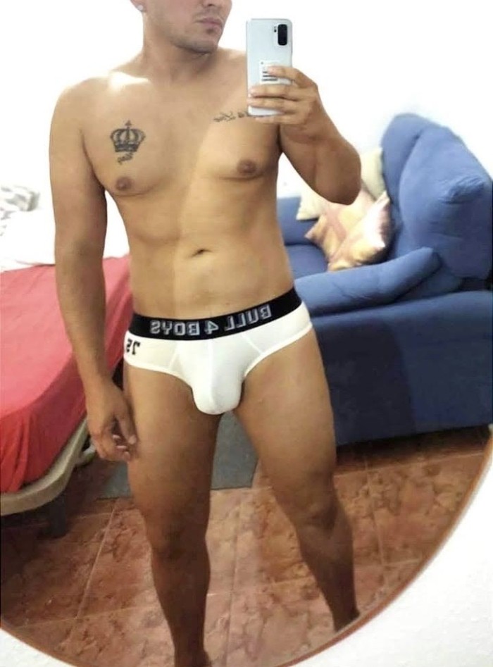 MASAJISTA TITULADO XL 19CM GORDA. PISO CON AIRE ACONDICIONADO