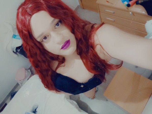 PELIRROJA TRANS VERSÁTIL EN SEVILLA ESTE! T DOY LECHE