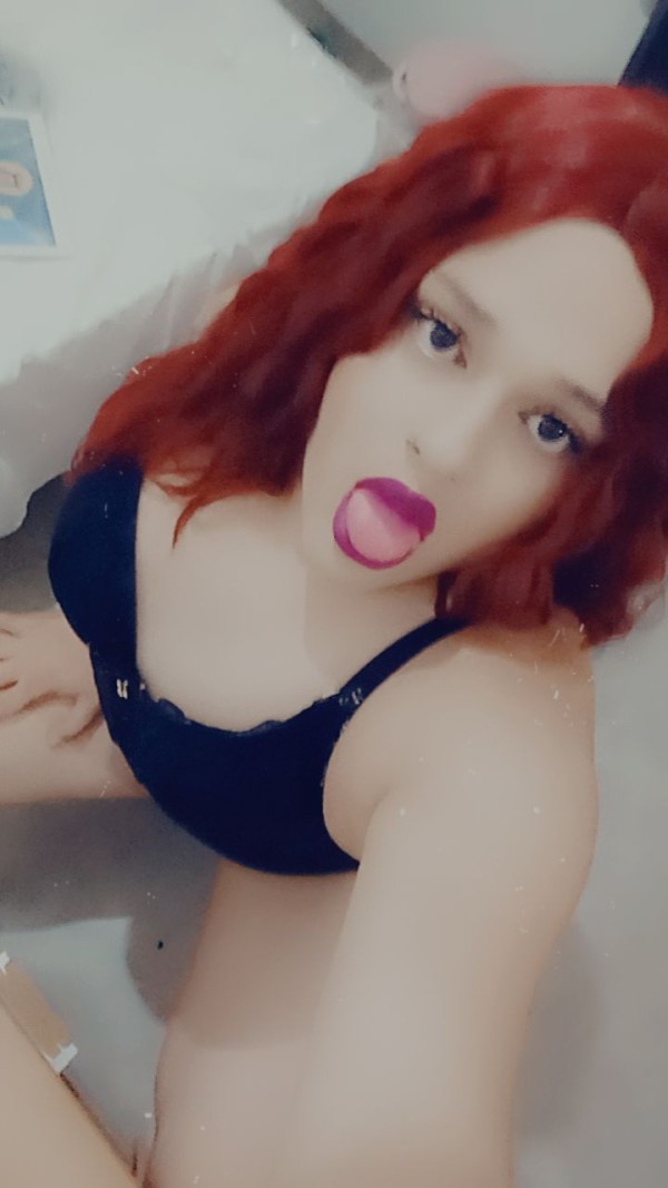 PELIRROJA TRANS VERSÁTIL EN SEVILLA ESTE! T DOY LECHE