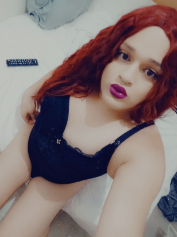 PELIRROJA TRANS VERSÁTIL EN SEVILLA ESTE! T DOY LECHE