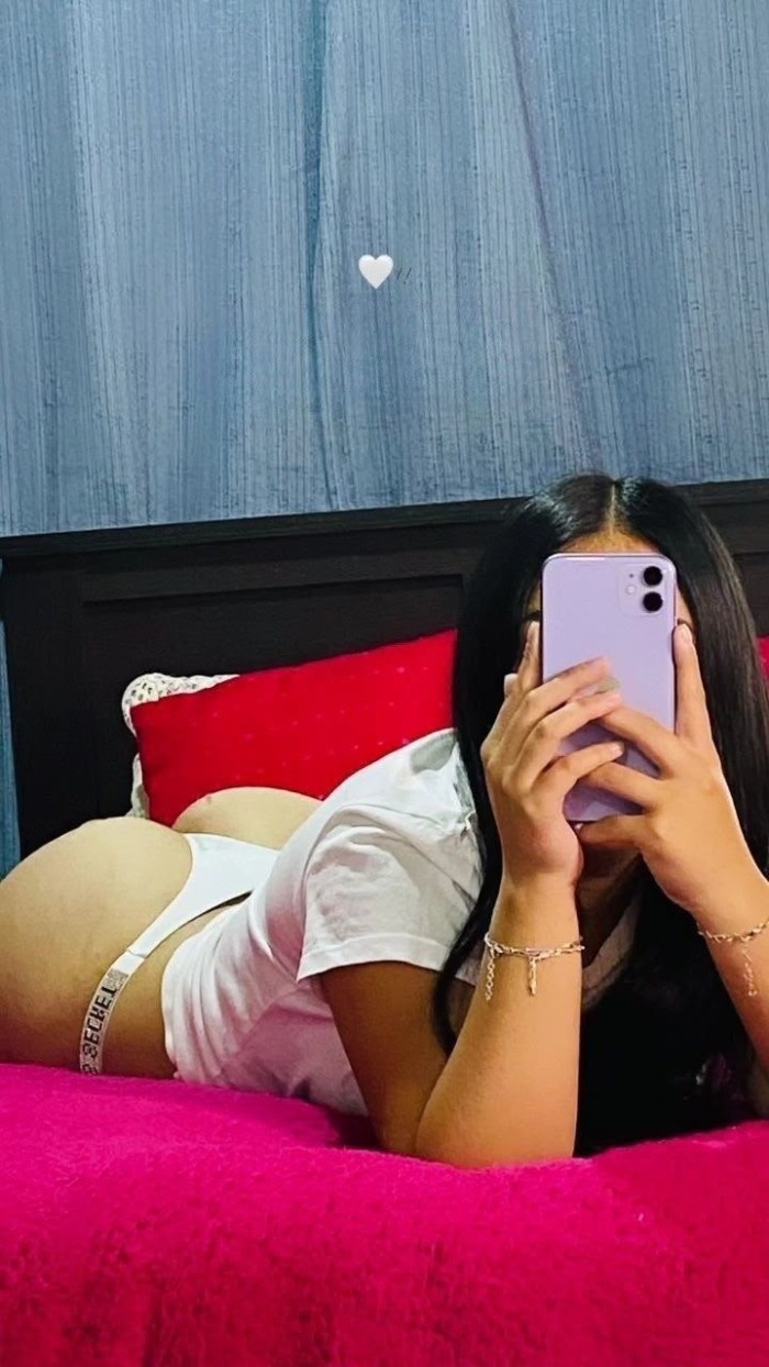LATINA JOVENCITA, DIVINA, TIERNITA Y CALIENTE EN MOLINA DE SEGURA