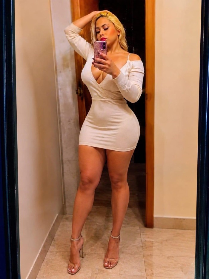 BOMBA DE SEXO FIESTA ARDIENTE TRANS DOMINANTE