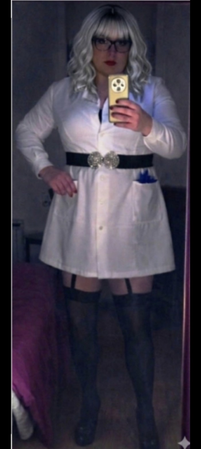 Crossdresser CD no afeminado: Asistenta boiro