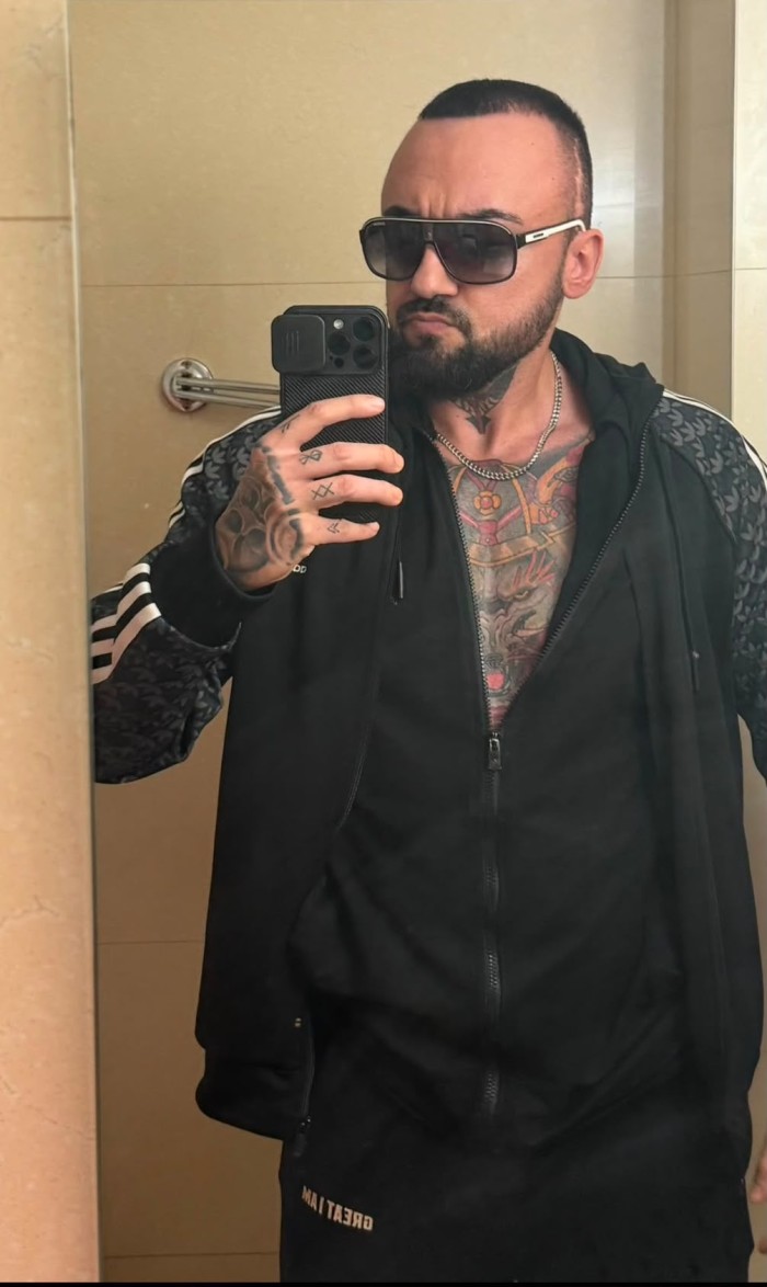 TRANS Y CHICO DOMINANTES XXL