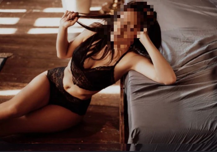 ARDIENTE SENSUAL APASIONADA DESEOSA DE SEXO