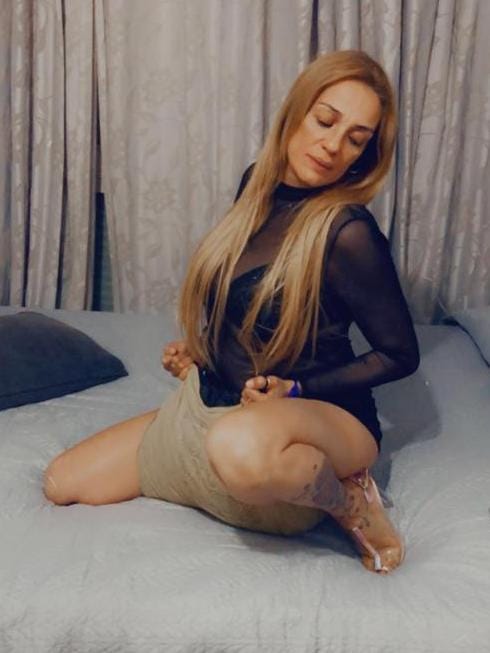 EN MONTEQUINTO MUY ARDIENTE Y SENSUAL PARA TI