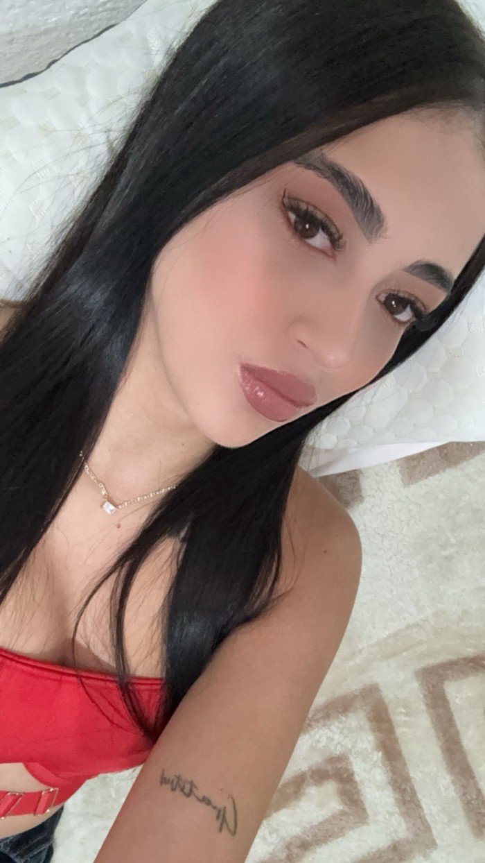 MIRADA PÍCARA Y ENCANTO IRRESISTIBLE 631467552