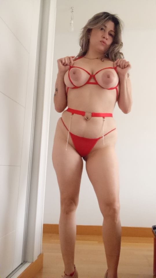 COLOMBIANA ENROLLADA MUY MRBOSA Y FIESTERA