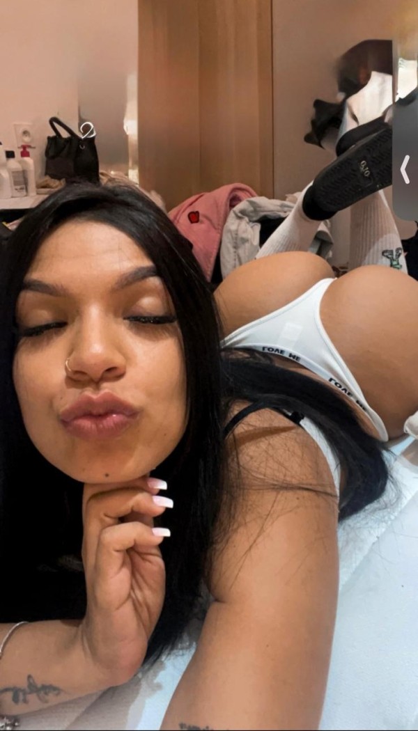EN VEINDARIO CACHONDITA Y SEXY MUY DISPUESTA