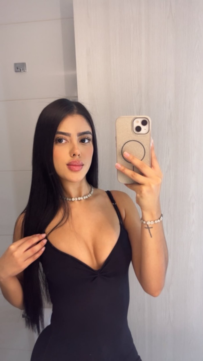 jovencita nivel VIP, rubia morosa y caliente