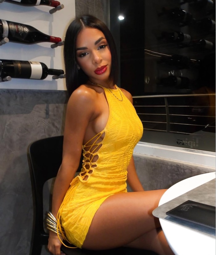 ARDIENTE SENSUAL APASIONADA ADICTA AL SEXO