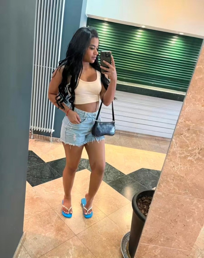 Joven venezolana fiestera en Chamartin