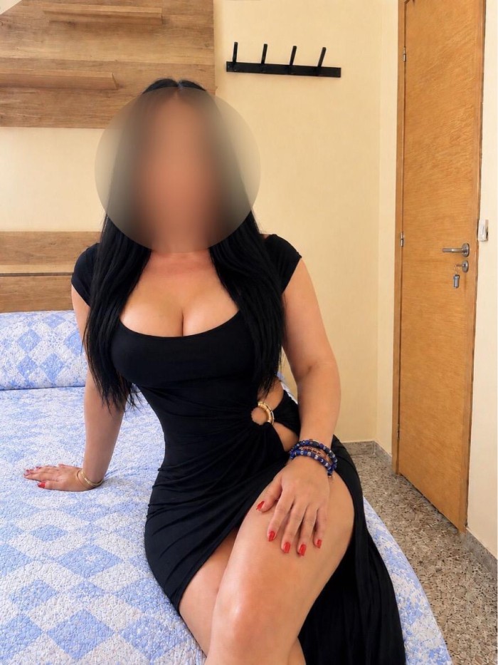 EN.VALLECAS,tetona cachonda auténtica mujer diez