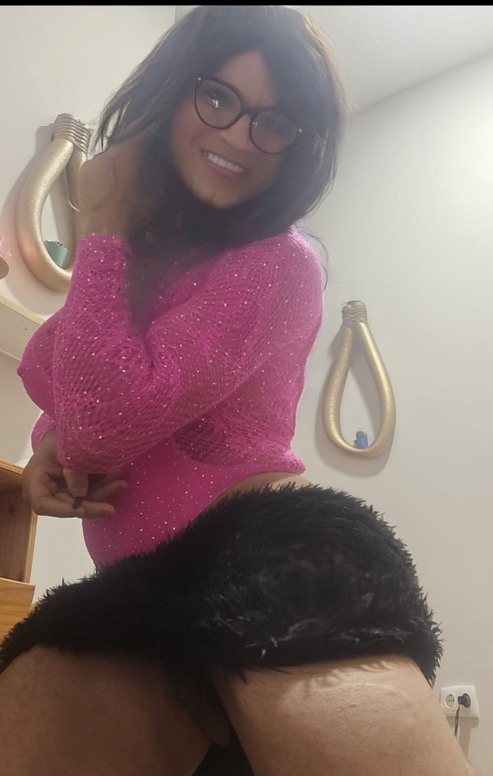 TRAVESTI CD ESTELA CACHONDA Y DOTADA ROMPECULOS