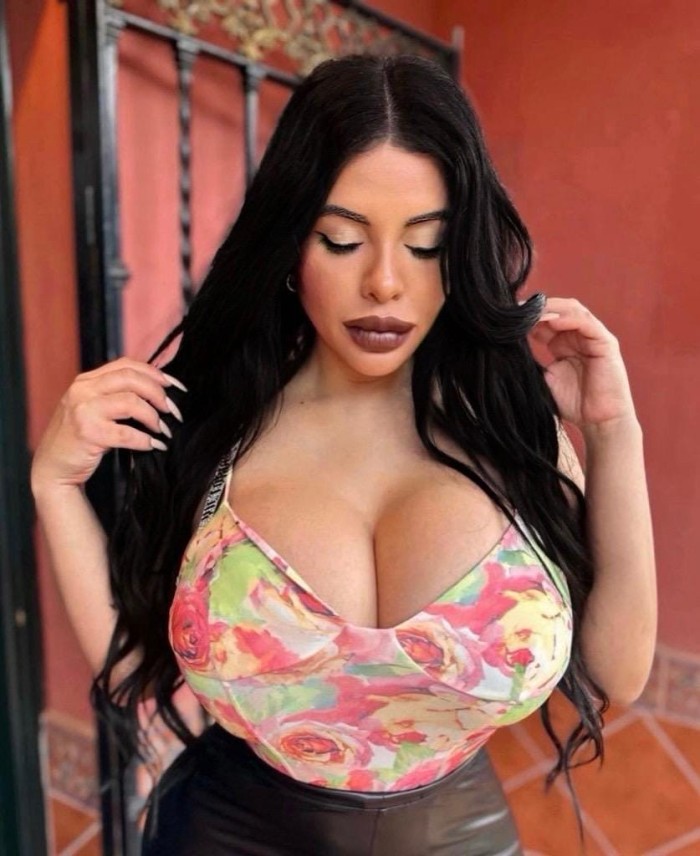 HERMOSA Y SENSUAL CHICA MUY COMPLACIENTE PARA TI