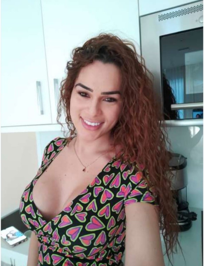 «OVIEDO» CHICA TRANS MORBOSA Y CALIENTE (VEN A VERME)