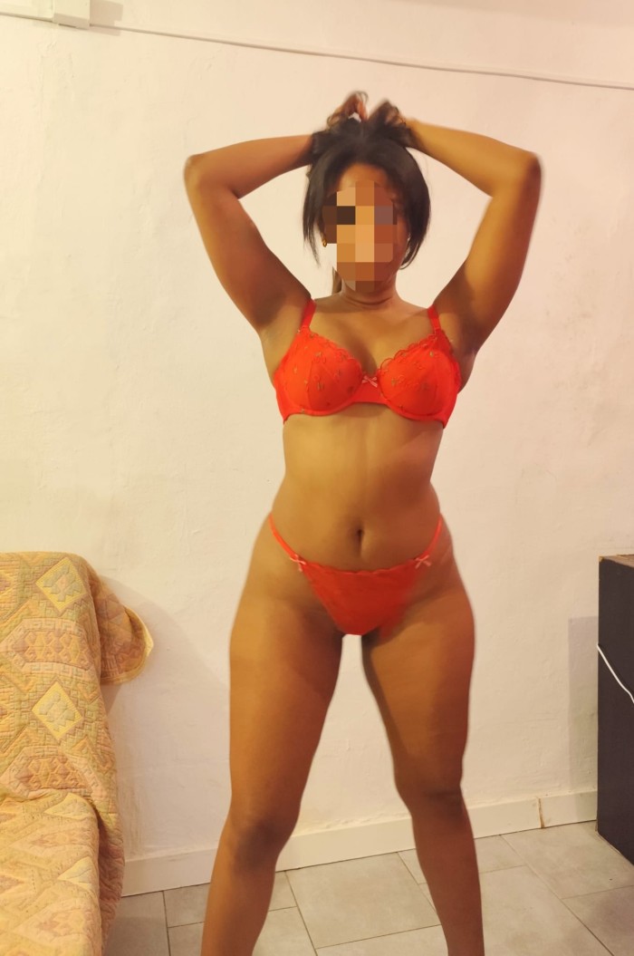 JOVENCITA MULATA COLOMBIANA 25 AÑOS NOVEDAD 24H