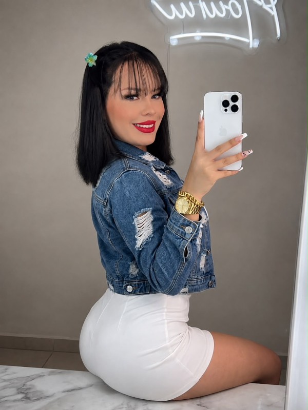 Preciosa escort de lujo para chicos exigentes