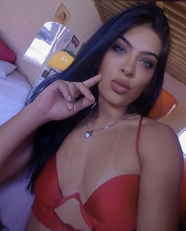 Brasileña cachonda