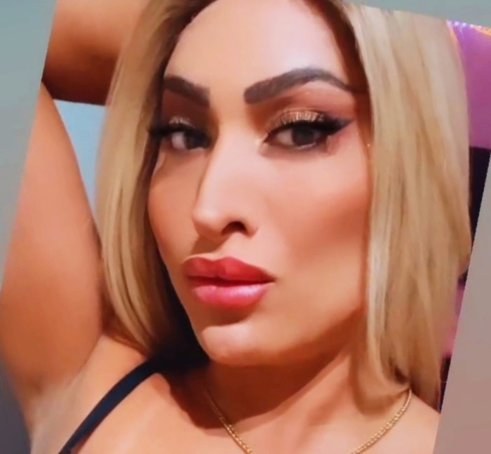 Trans Amanda mamona la reina de las mamadas ExPRESs