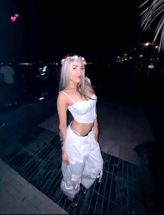 ISA COLOMBIANA DE LUJO EN BENICARLÓ CON SITIO