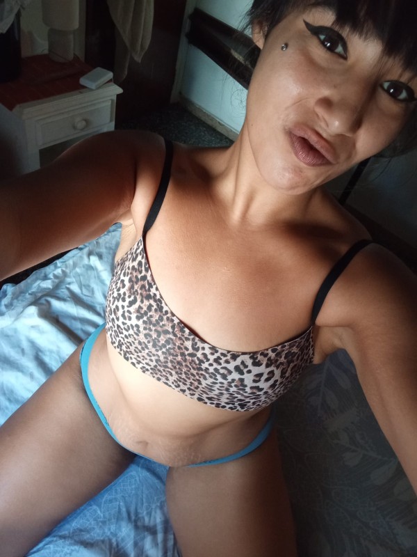 ZAIRA, JOVENCITA ESPAÑOLA DELGADITA DE 20 AÑOS
