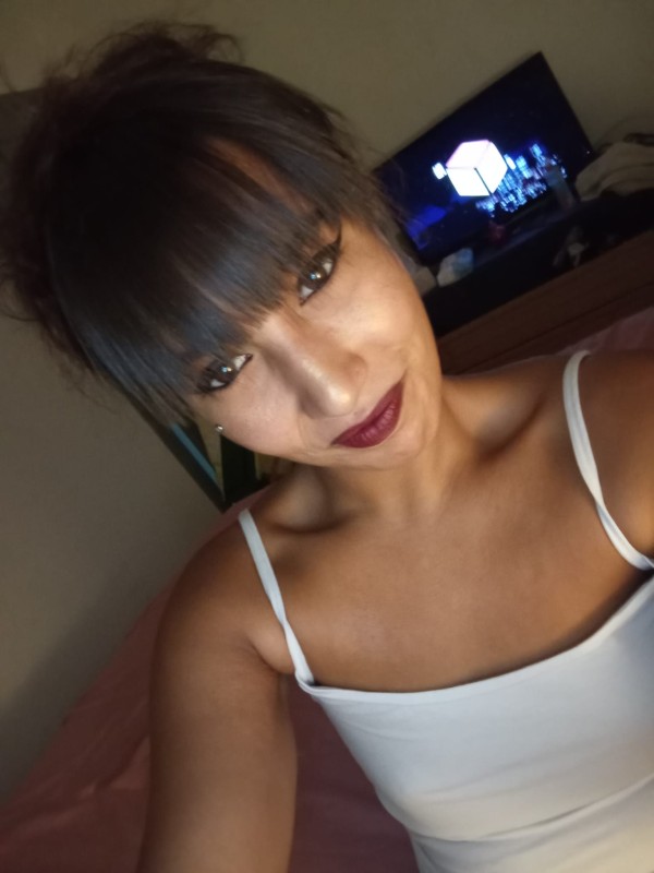 ZAIRA, JOVENCITA ESPAÑOLA DE 20 AÑOS DELGADITA INDEPENDIENTE