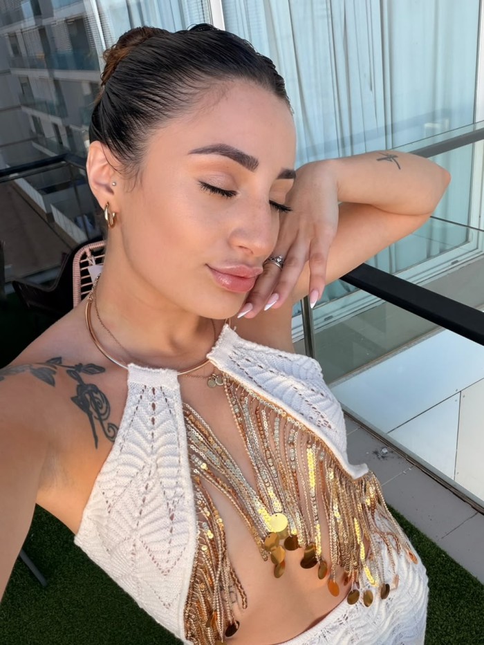 LOLA DELICIOSA ESCORT DE 22  UN PLACER PARA TI