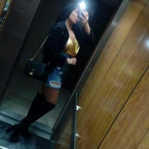 GUAPA MORENA MUY VICIOSA Y CALIENTE