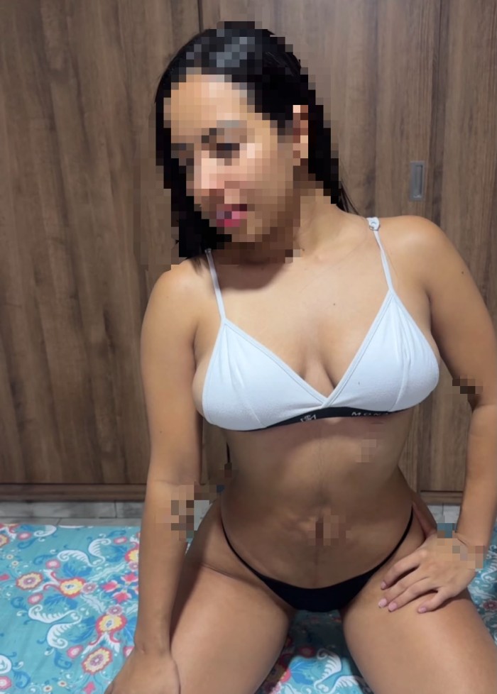 Colombiana de infarto…. sexy y enrollada 24h