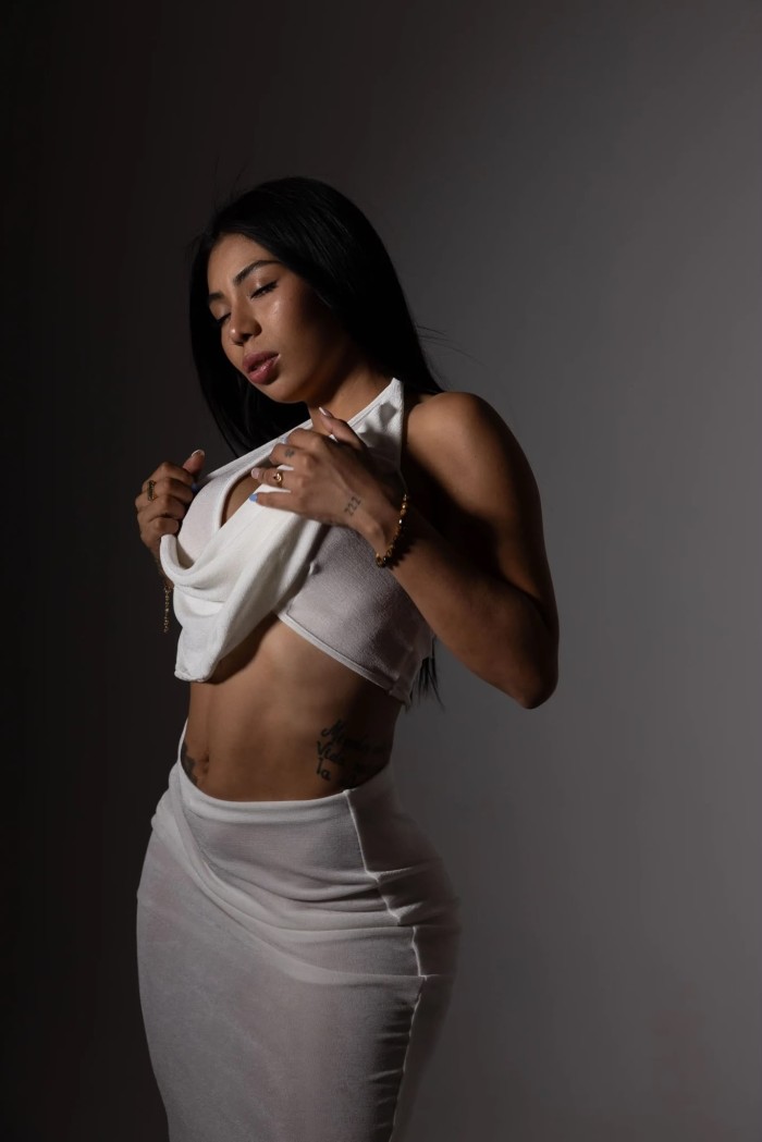 NOVEDAD EN SAGRADA FAMILIA ALTO NIVEL ESCORT SEXY