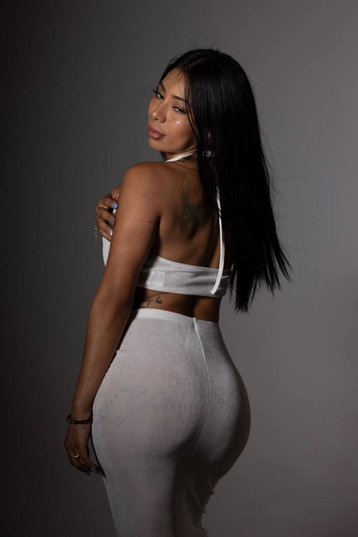 NOVEDAD EN SAGRADA FAMILIA ALTO NIVEL ESCORT SEXY