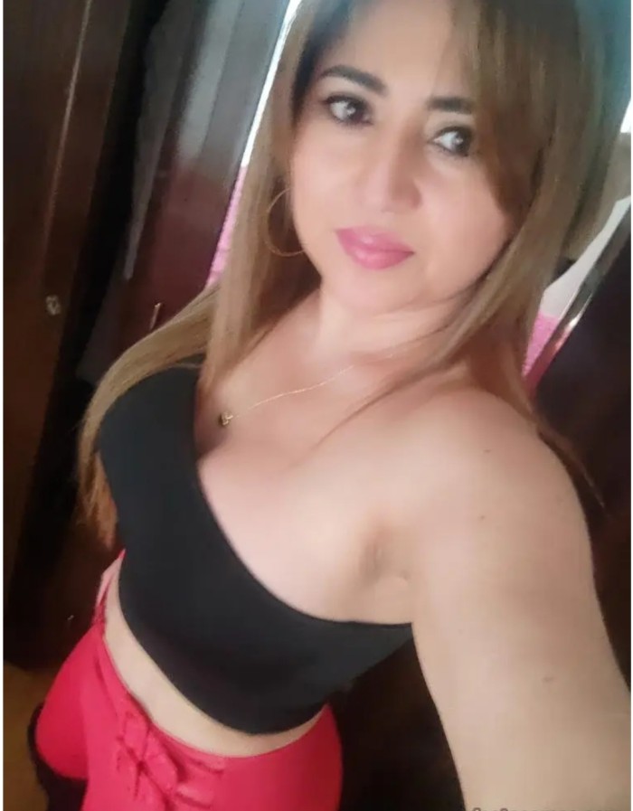 TIERNA Y CARIÑOSA COLOMBIANA