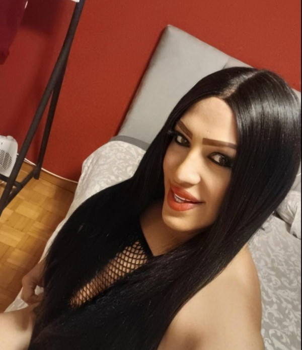 Hermosa latina nalgona subcionadora recién llegada