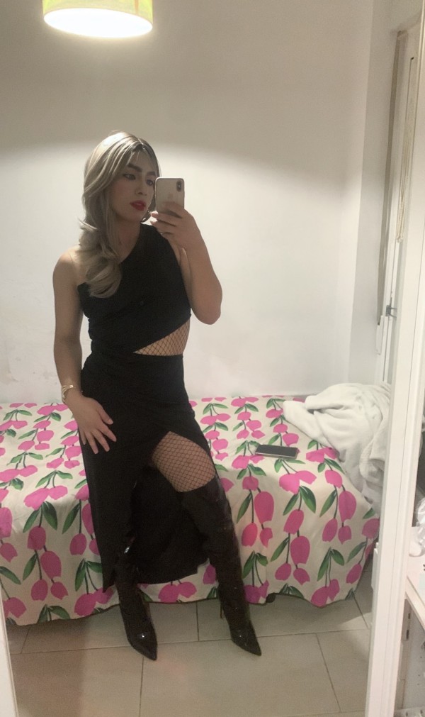 BELLA RUBIA RECIÉN LLEGADA
