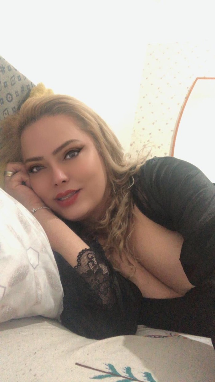 TRANS NOVEDAD VERSÁTIL, CACHONDA, COMPLACIENTE