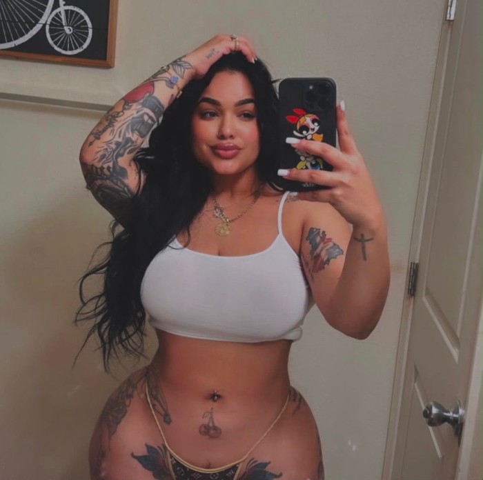 Culona y tetona sexy latina nueva en Madrid, llama