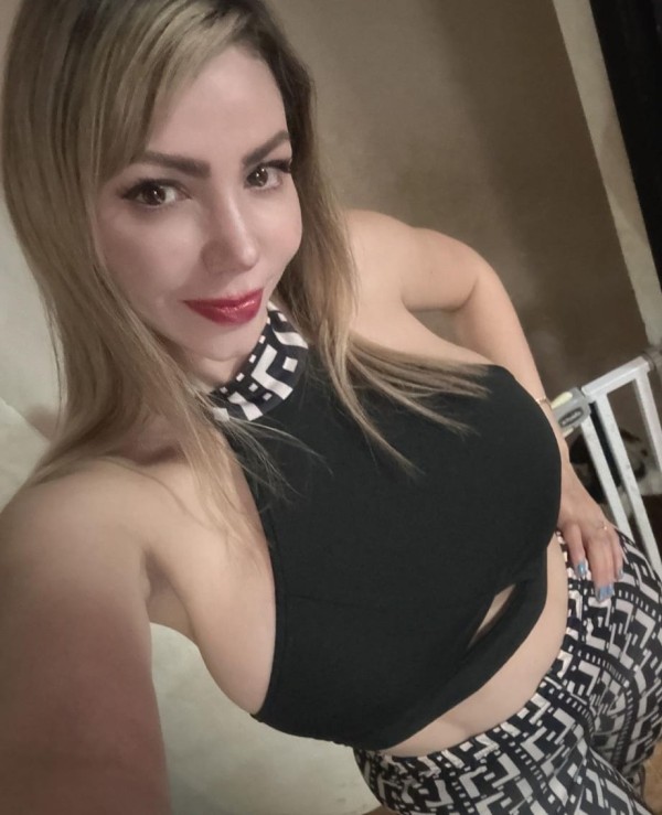 JOVENCITA EN APUROS  DESDE 20€ WHATSAPP