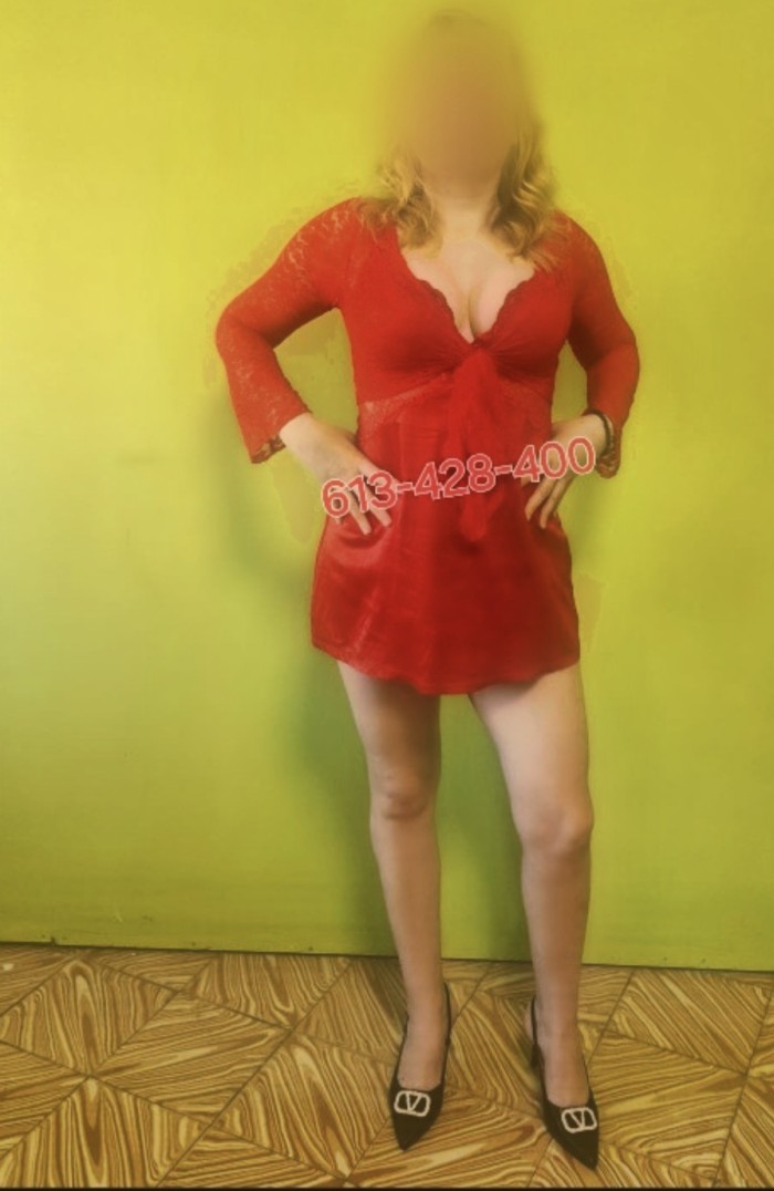 RUBIA SENSUAL MASAJE CUERPO A CUERPO