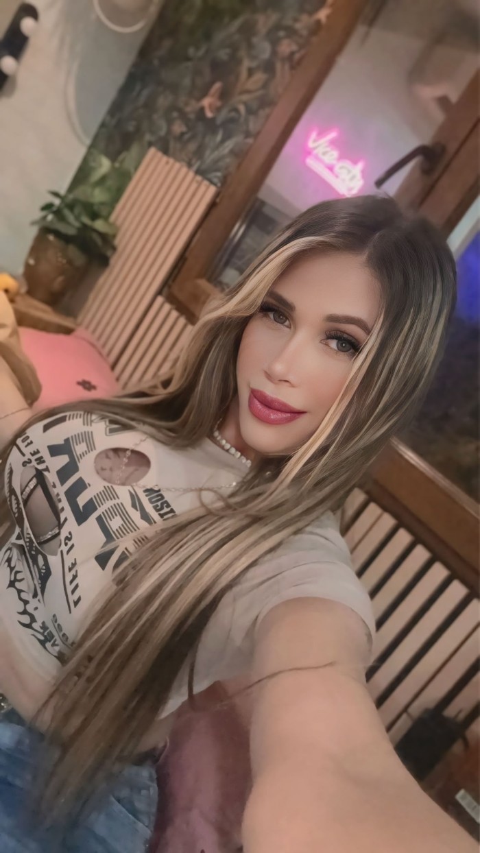 TRANS ARDIENTE SENSUAL APASIONADA DESEOSA DE SEXO