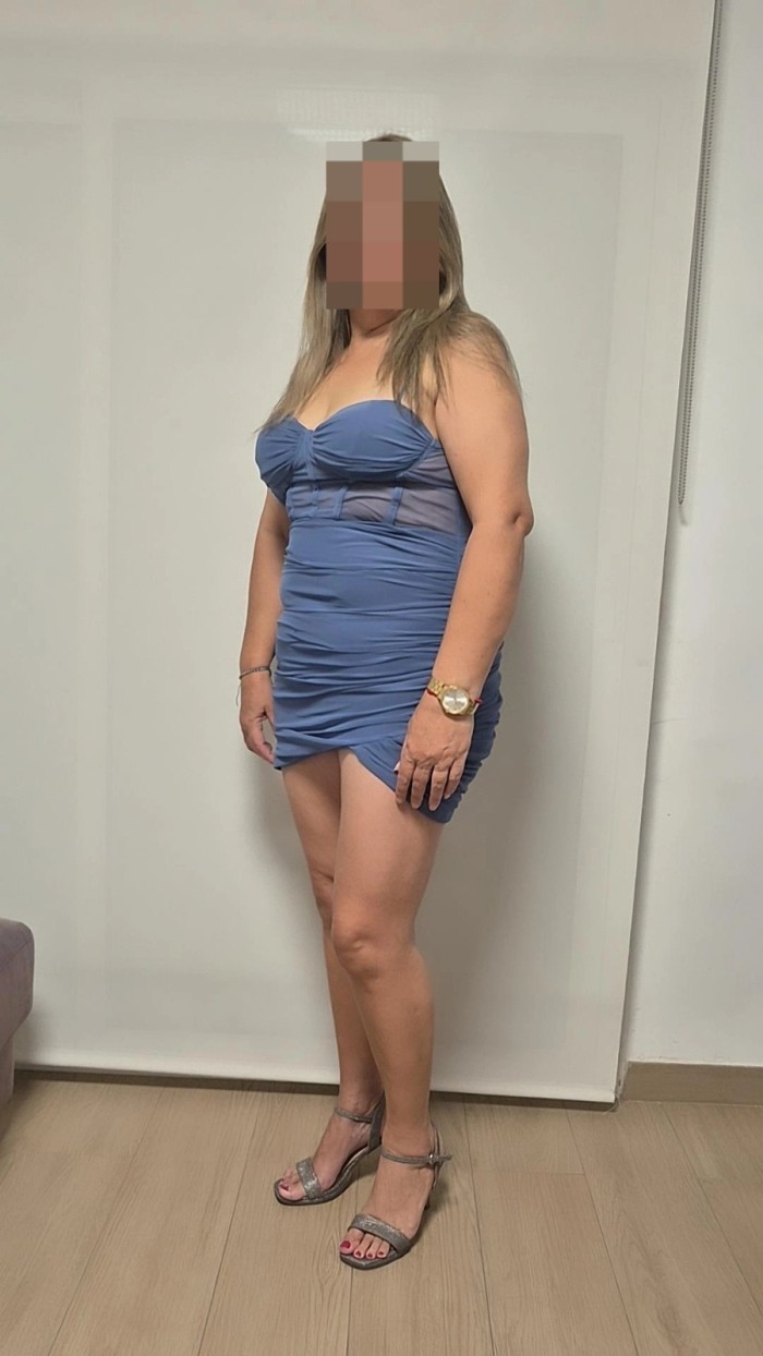 SERE TU ADICCION ENCANTADORA MUJER LATINA