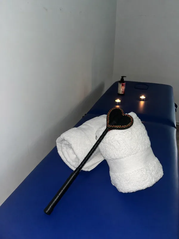 Masasjita: erotica y prostatico arnés