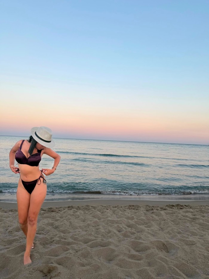 GUAPA CAÑERA FIESTERA SUPER MORBOSA TRAGONA