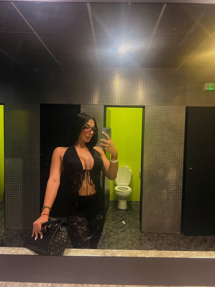 Mamasita chica trans experta en primerizos 60€