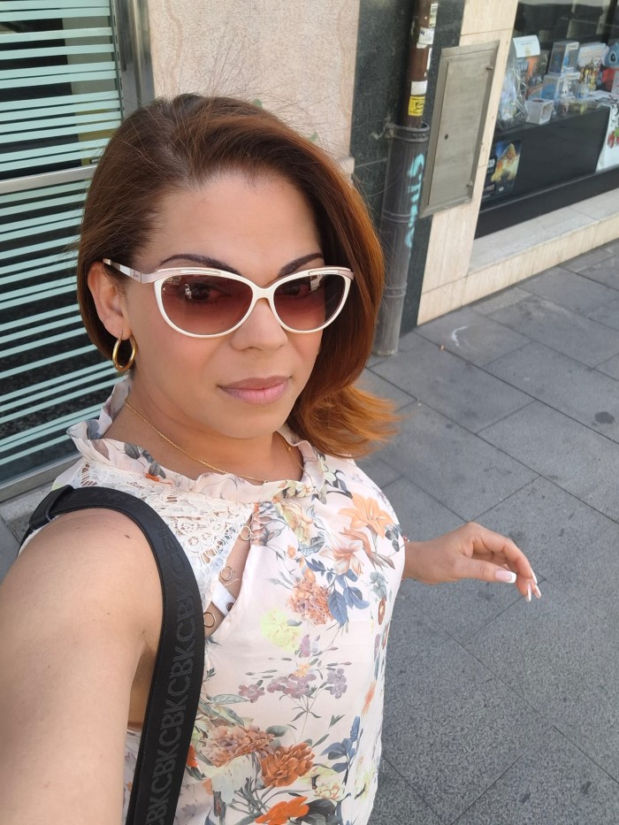 NOVEDAD EN SARRIA NAYARA TRANS COMPLETA FIESTERA COMPLACIENTE Y DISCRETA