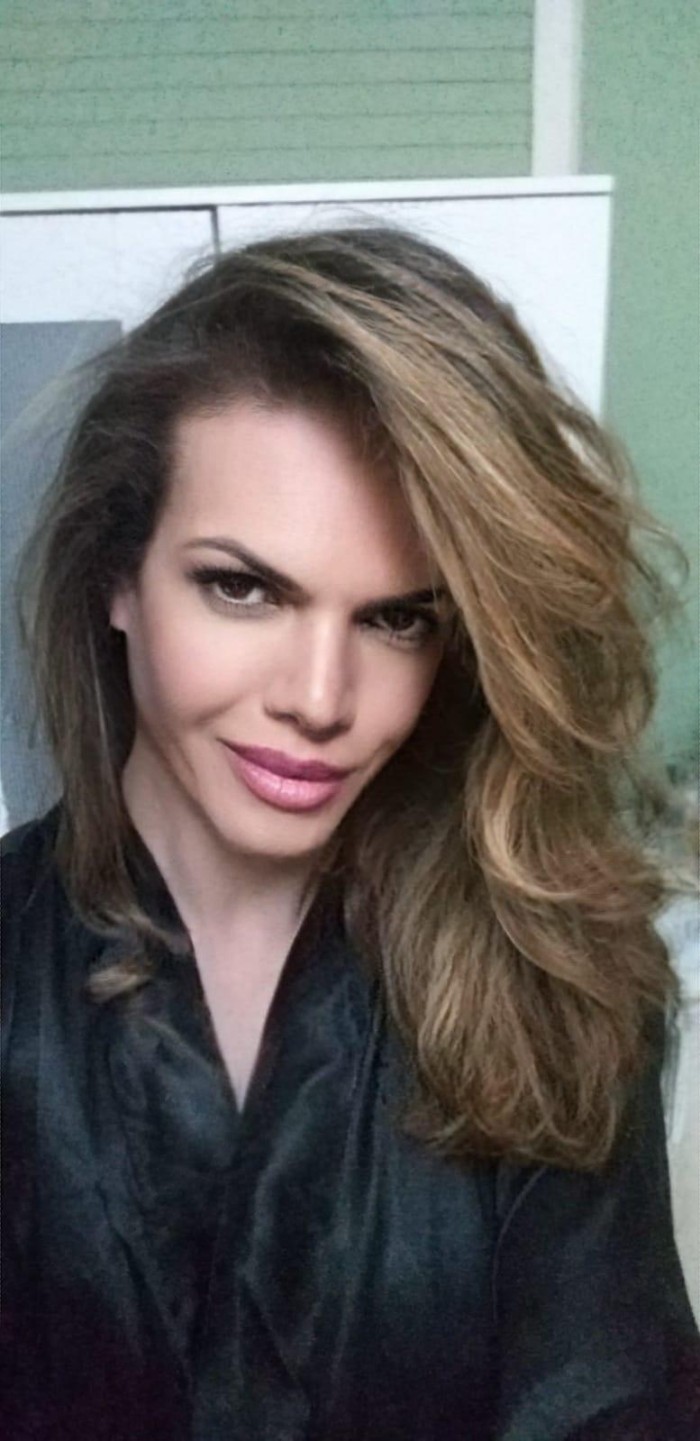 BRASILEÑA, FIESTERA, ARDIENTE, ATREVIDA Y SENSUAL