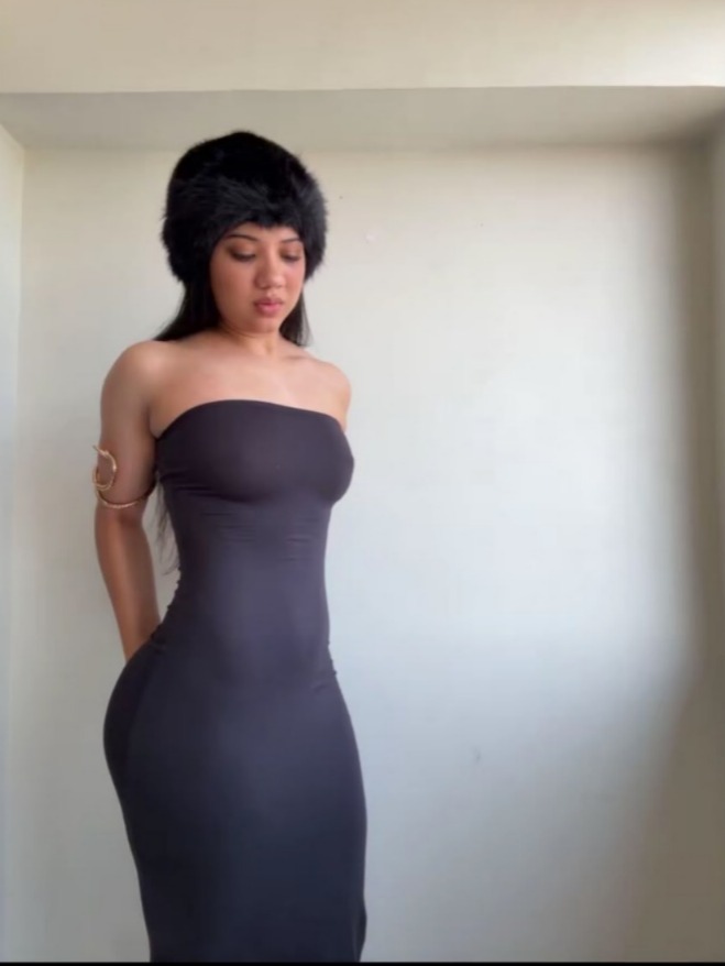 SERE TU ADICCION ENCANTADORA MUJER EXÓTICA