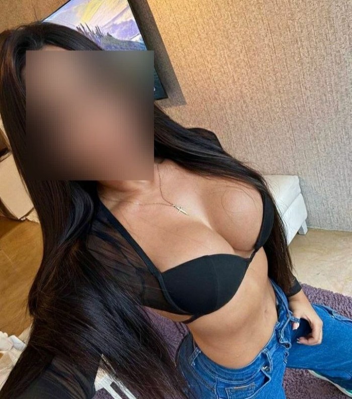 ISABELA EN BENAMALDENA, FIESTERA 24H